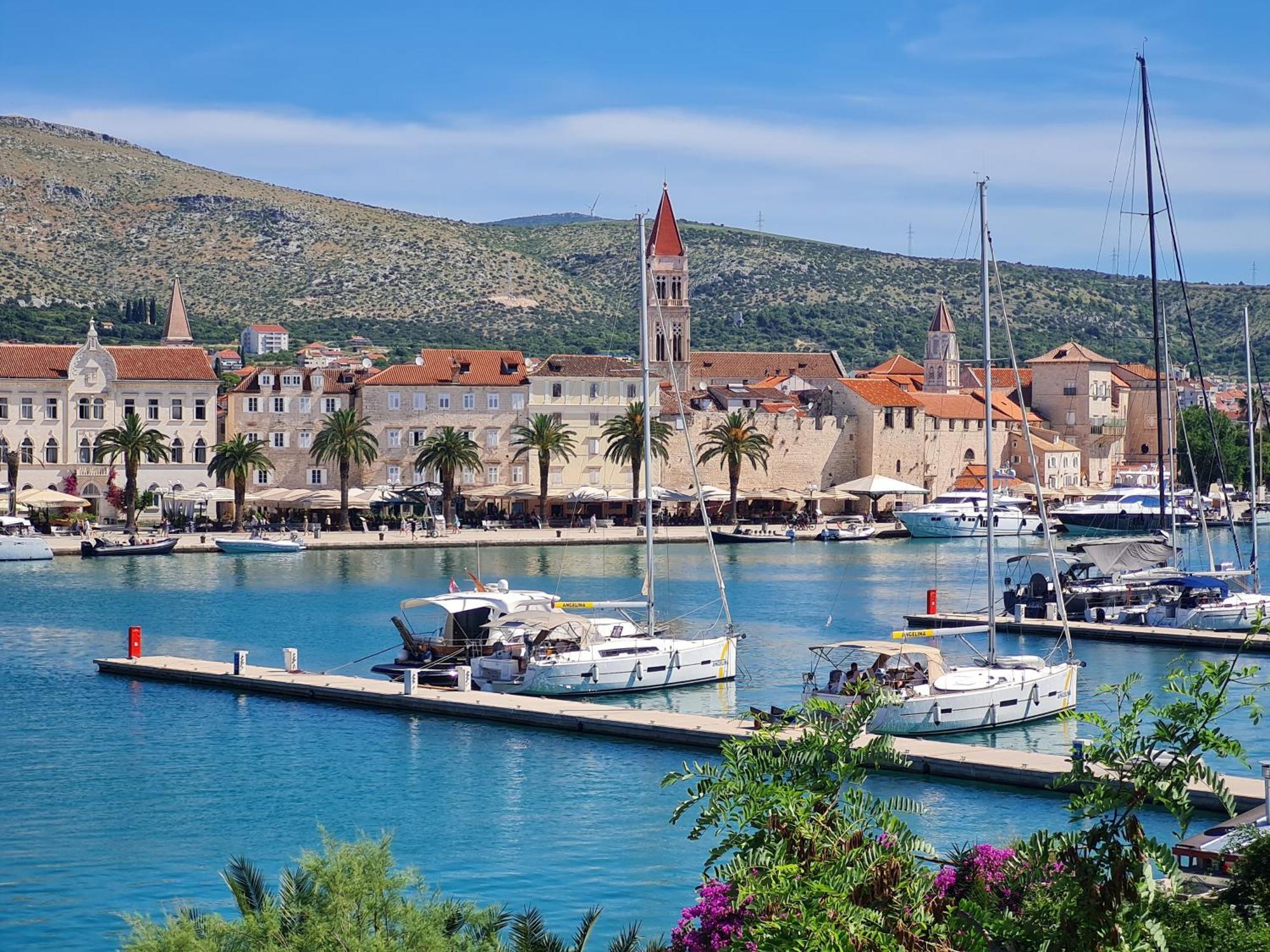 Azzurro Luxury Rooms Trogir Luaran gambar
